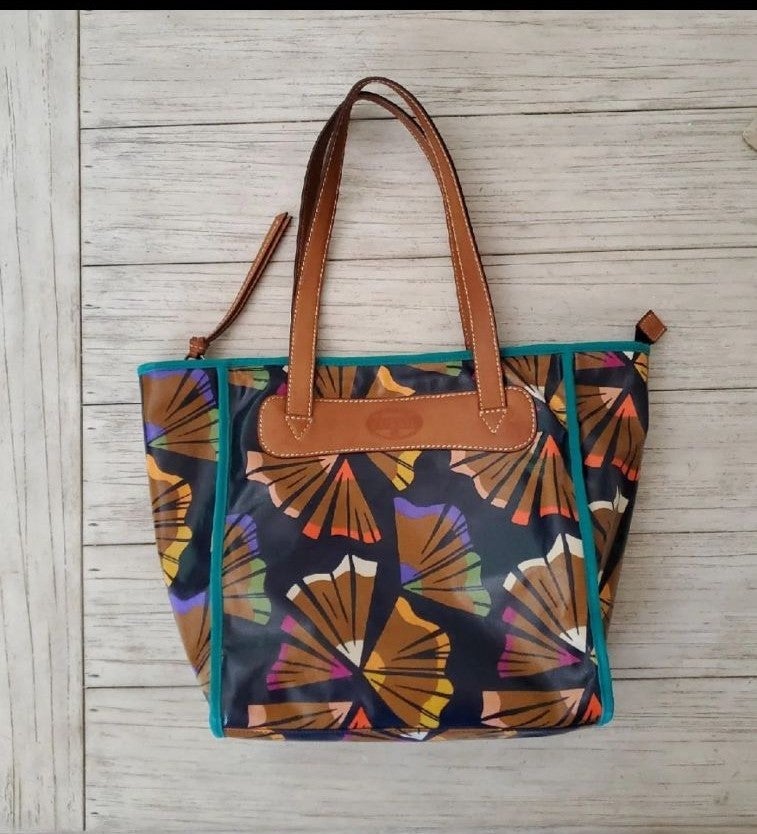 Details about NEW RARE RELIC by FOSSIL DENIM BLUE SIGNATURE JACQUARD CANVAS TOTE BAG PURSE Details about NEW RARE RELIC by FOSSIL DENIM BLUE SIGNATURE JACQUARD CANVAS TOTE BAG PURSE